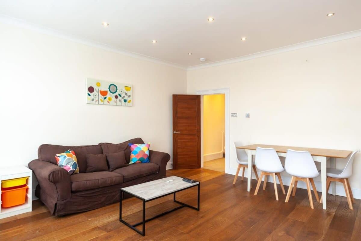Spacious 2 Bedroom Maisonette In Stratford London Ngoại thất bức ảnh